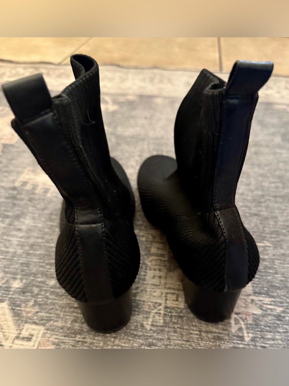 Jole Black Ribbed Knit Sock Ankle Boots Women’s Size 9 Block Heel Pull-On Bootie - Picture 4 of 6